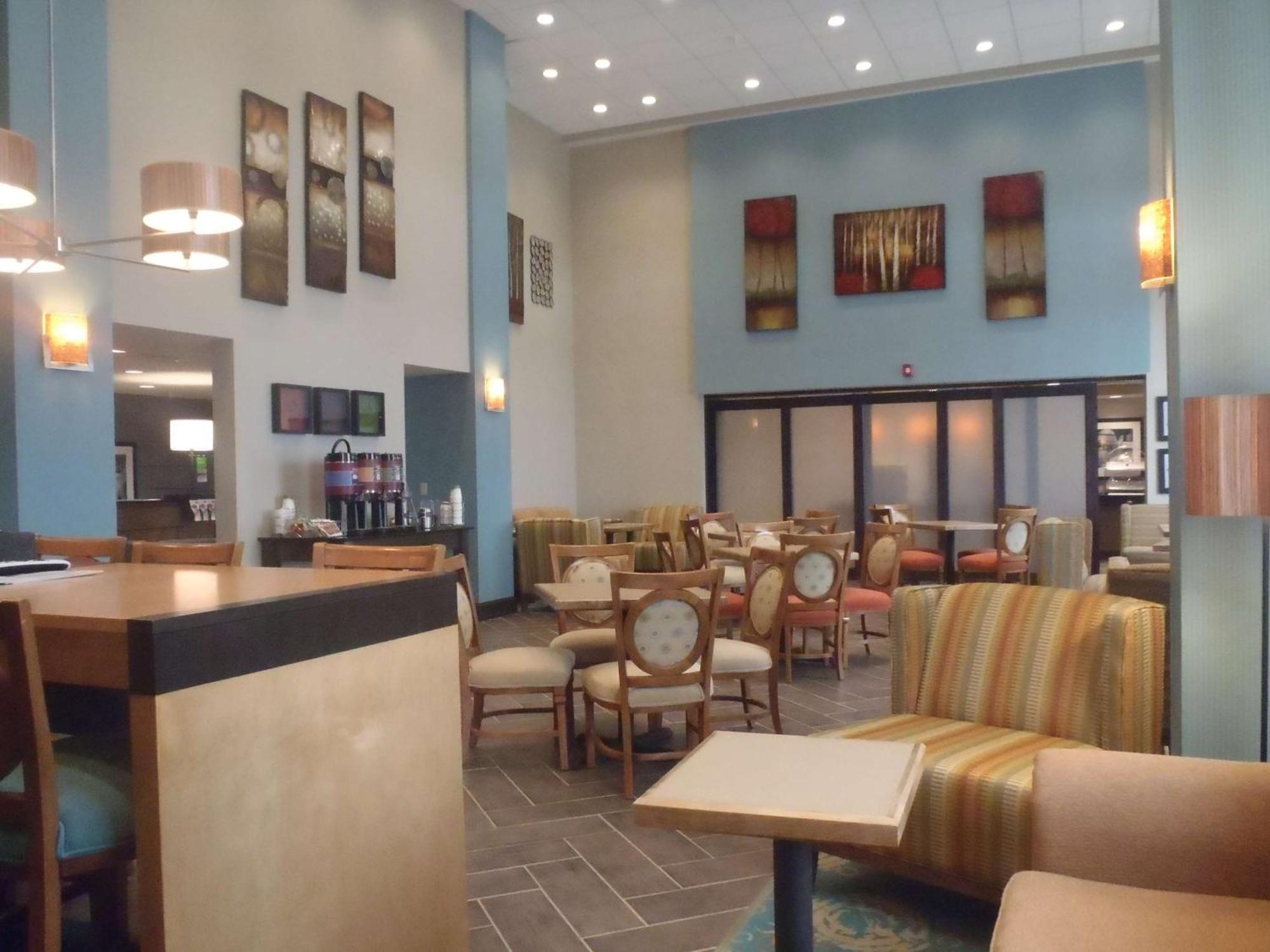 Hampton Inn & Suites Wiggins Exterior foto