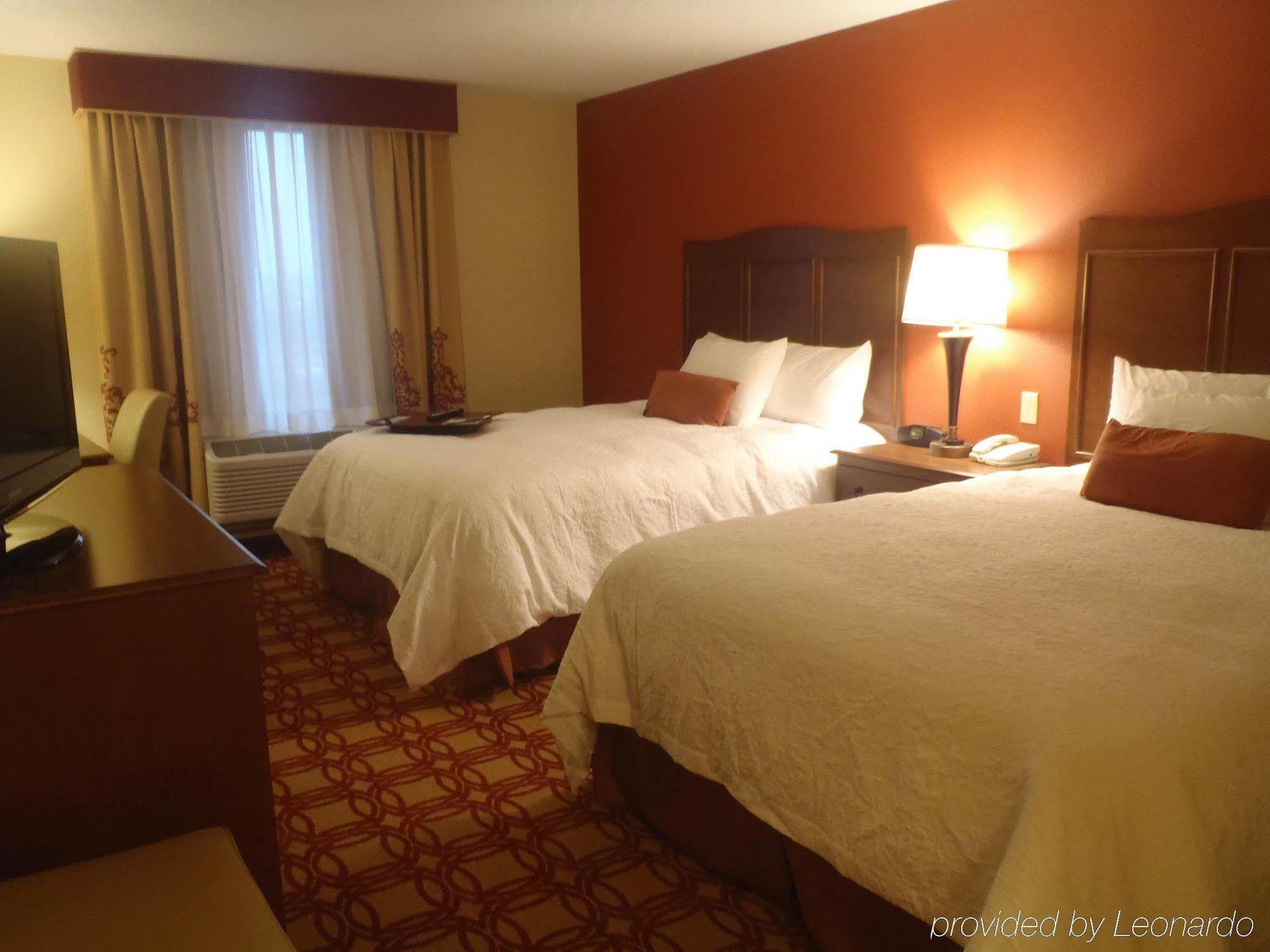 Hampton Inn & Suites Wiggins Habitación foto